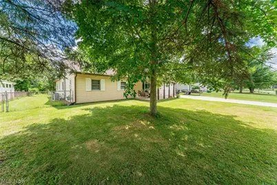 1981 Pinewood Drive, Brunswick, OH 44212 - Photo 2