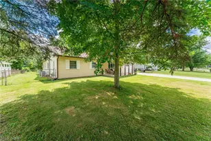 1981 Pinewood Dr, Brunswick, OH 44212 - Photo 2