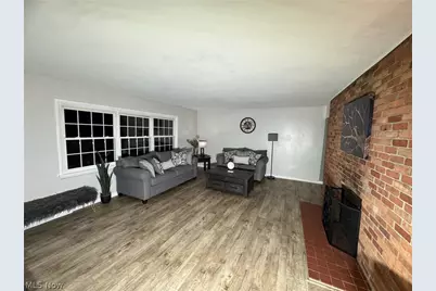 1883 Ashwood Drive, Akron, OH 44313 - Photo 10