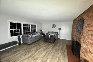 1883 Ashwood Dr, Akron, OH 44313 - Photo 10