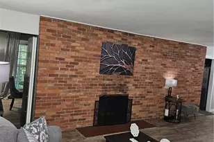 1883 Ashwood Dr, Akron, OH 44313 - Photo 10