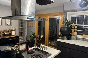 1883 Ashwood Dr, Akron, OH 44313 - Photo 6