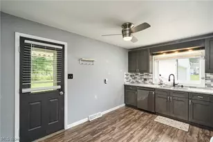 3261 Dewalt Dr, Akron, OH 44312 - Photo 4