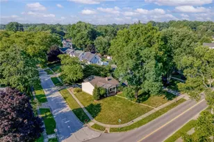 2353 Chestnut Blvd, Cuyahoga Falls, OH 44223 - Photo 4