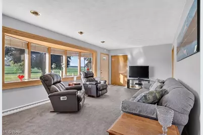 9015 Mapleton Street SE, East Canton, OH 44730 - Photo 16