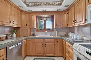 9015 Mapleton St SE, East Canton, OH 44730 - Photo 14