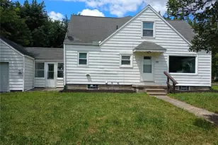 900 Ardella Ave, Akron, OH 44306 - Photo 1