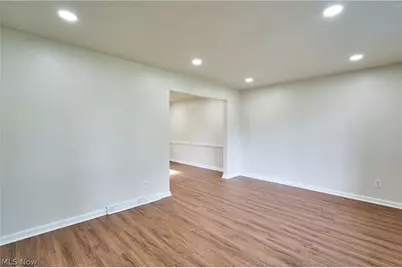 4368 Norona Drive, Cuyahoga Falls, OH 44224 - Photo 2