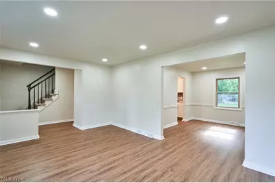 4368 Norona Drive, Cuyahoga Falls, OH 44224 - Photo 4