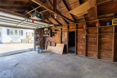 1042 Leighton Avenue, Cuyahoga Falls, OH 44221 - Photo 48
