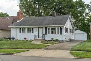 1042 Leighton Ave, Cuyahoga Falls, OH 44221 - Photo 2