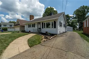 1042 Leighton Ave, Cuyahoga Falls, OH 44221 - Photo 4