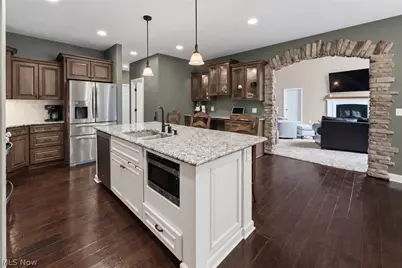 9288 Columbus Road NE, Louisville, OH 44641 - Photo 10