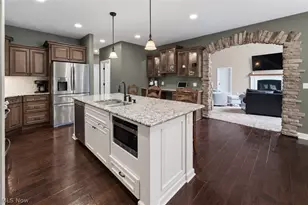 9288 Columbus Rd NE, Louisville, OH 44641 - Photo 10