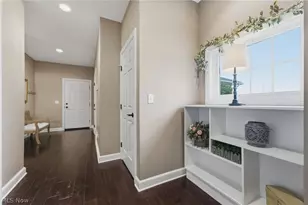 9288 Columbus Rd NE, Louisville, OH 44641 - Photo 4