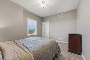 9288 Columbus Rd NE, Louisville, OH 44641 - Photo 10