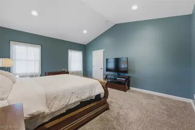 9288 Columbus Road NE, Louisville, OH 44641 - Photo 18
