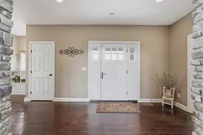 9288 Columbus Road NE, Louisville, OH 44641 - Photo 4