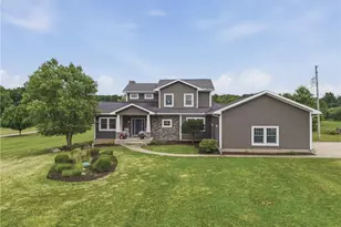 9288 Columbus Rd NE, Louisville, OH 44641 - Photo 2