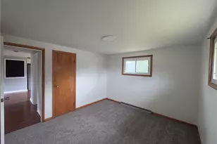914 22nd St SW, Massillon, OH 44647 - Photo 8