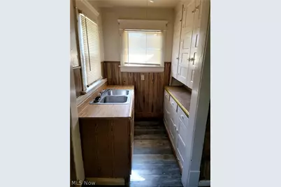539 Kling Street, Akron, OH 44311 - Photo 8