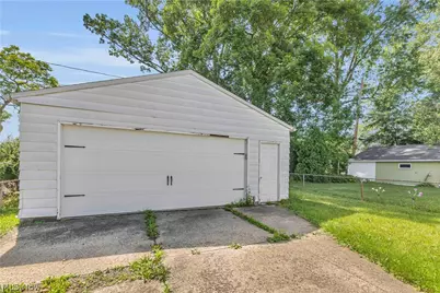 270 Pasadena, Elyria, OH 44035 - Photo 4