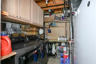 1624 Kasserine Ct, Twinsburg, OH 44087 - Photo 4
