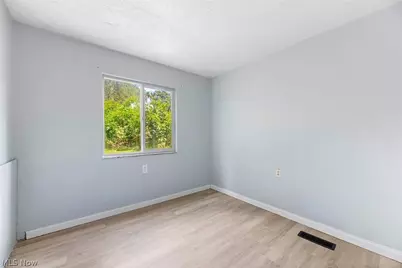 2045-2047 20th Street SW, Akron, OH 44314 - Photo 28