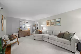 272 S Hawkins Ave, Akron, OH 44313 - Photo 14
