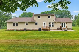 11187 Taylor May Rd, Chagrin Falls, OH 44023 - Photo 6