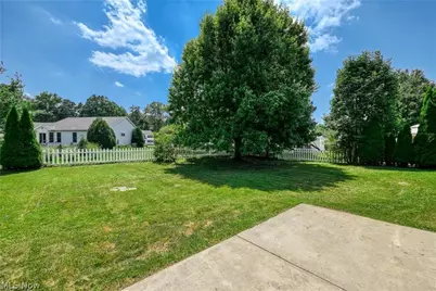 835 Yorkshire Drive, Ravenna, OH 44266 - Photo 28