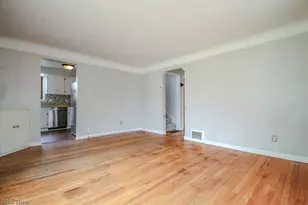 262 E 323rd St, Willowick, OH 44095 - Photo 6