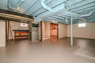 262 E 323rd St, Willowick, OH 44095 - Photo 32
