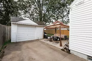 521 Cambridge Ave, Elyria, OH 44035 - Photo 2