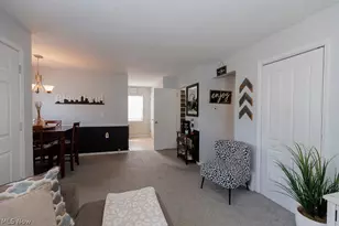 521 Cambridge Ave, Elyria, OH 44035 - Photo 6