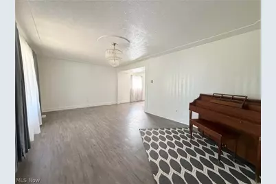 2051 Randall Street, Lorain, OH 44052 - Photo 18