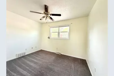 2051 Randall Street, Lorain, OH 44052 - Photo 26