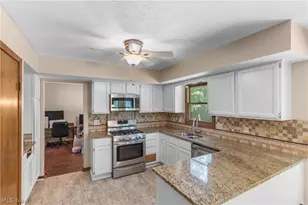 8121 Yorkshire Dr, Mentor, OH 44060 - Photo 4
