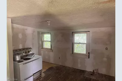 1561 Simcoe Avenue, Akron, OH 44305 - Photo 10