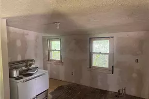 1561 Simcoe Ave, Akron, OH 44305 - Photo 10