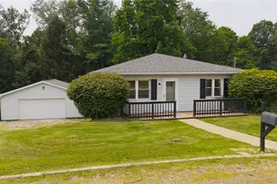 315 Nimitz Ave, Wintersville, OH 43953 - Photo 4