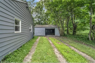 1276 Frederick Boulevard, Akron, OH 44320 - Photo 4