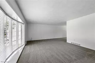 7840 Hoover Ct, Mentor, OH 44060 - Photo 4
