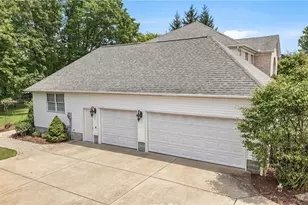 300 Russo Dr, Canfield, OH 44406 - Photo 4