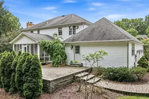 300 Russo Dr, Canfield, OH 44406 - Photo 6