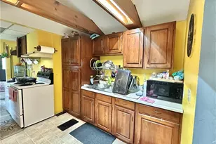 8026 Elm St, Garrettsville, OH 44231 - Photo 28