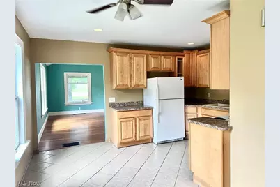 8026 Elm Street, Garrettsville, OH 44231 - Photo 16