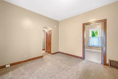 909 Brown Avenue NW, Canton, OH 44703 - Photo 10