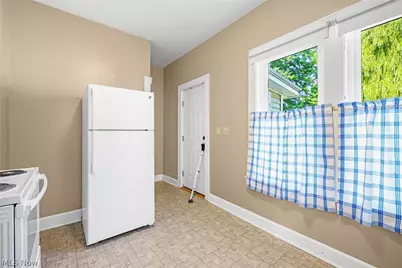 909 Brown Avenue NW, Canton, OH 44703 - Photo 14