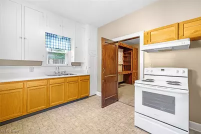 909 Brown Avenue NW, Canton, OH 44703 - Photo 12